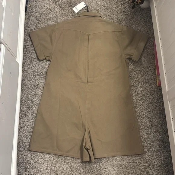 NWT Clare v romper size small - Picture 3 of 3